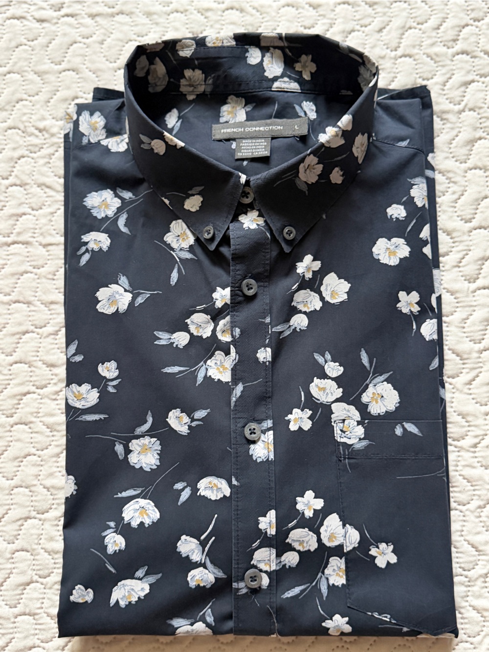 French Connection Men’s Black Floral Short Sleeve Button-Up Shirt Size Large